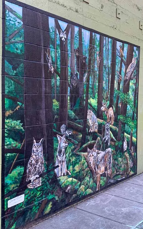 Untitled mural (1 of 2)